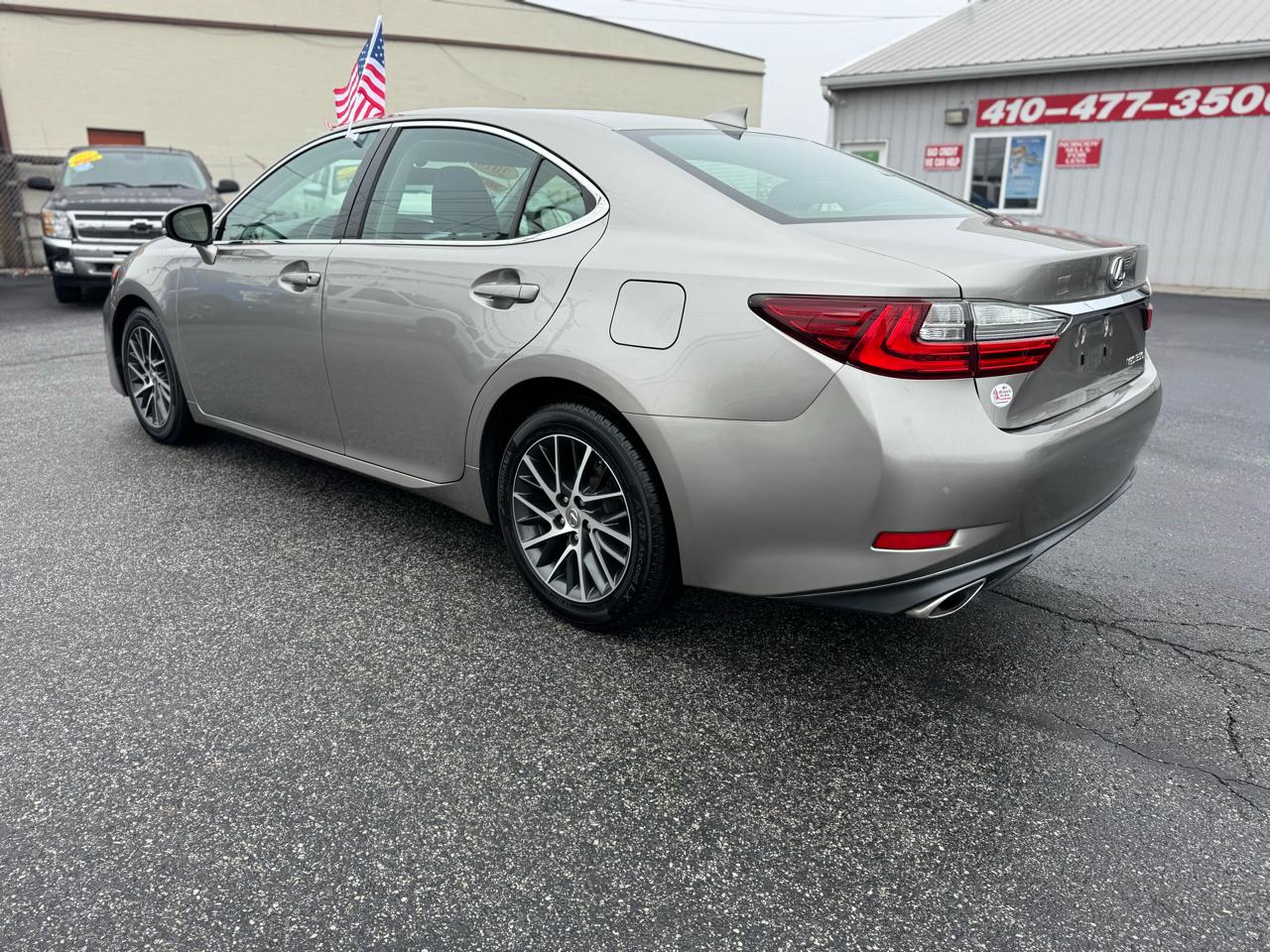 Lexus ES 350 4dr Sdn 2016