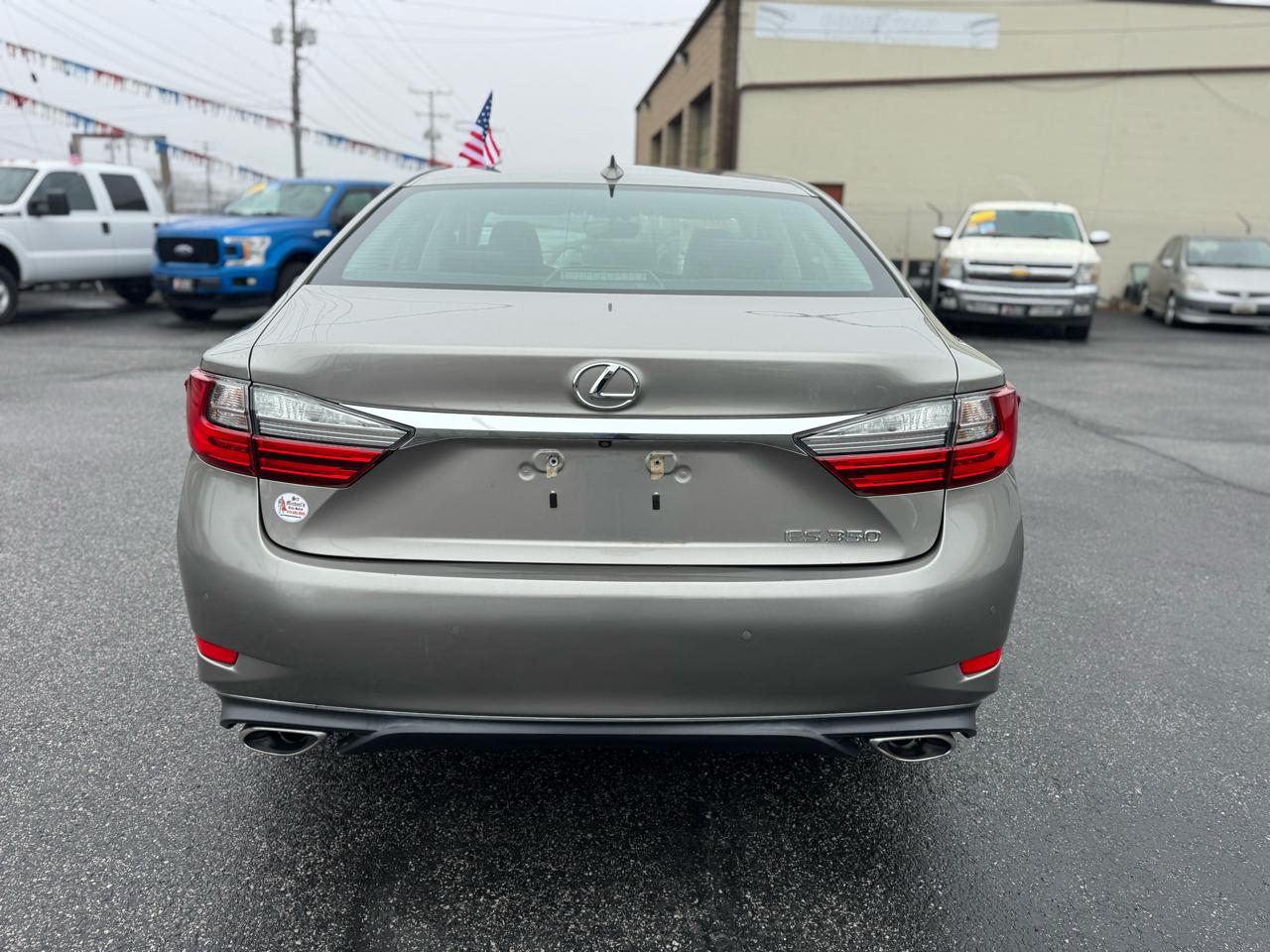 Lexus ES 350 4dr Sdn 2016