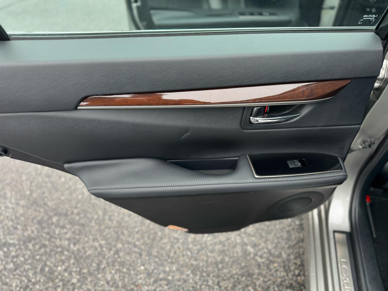 Lexus ES 350 4dr Sdn 2016