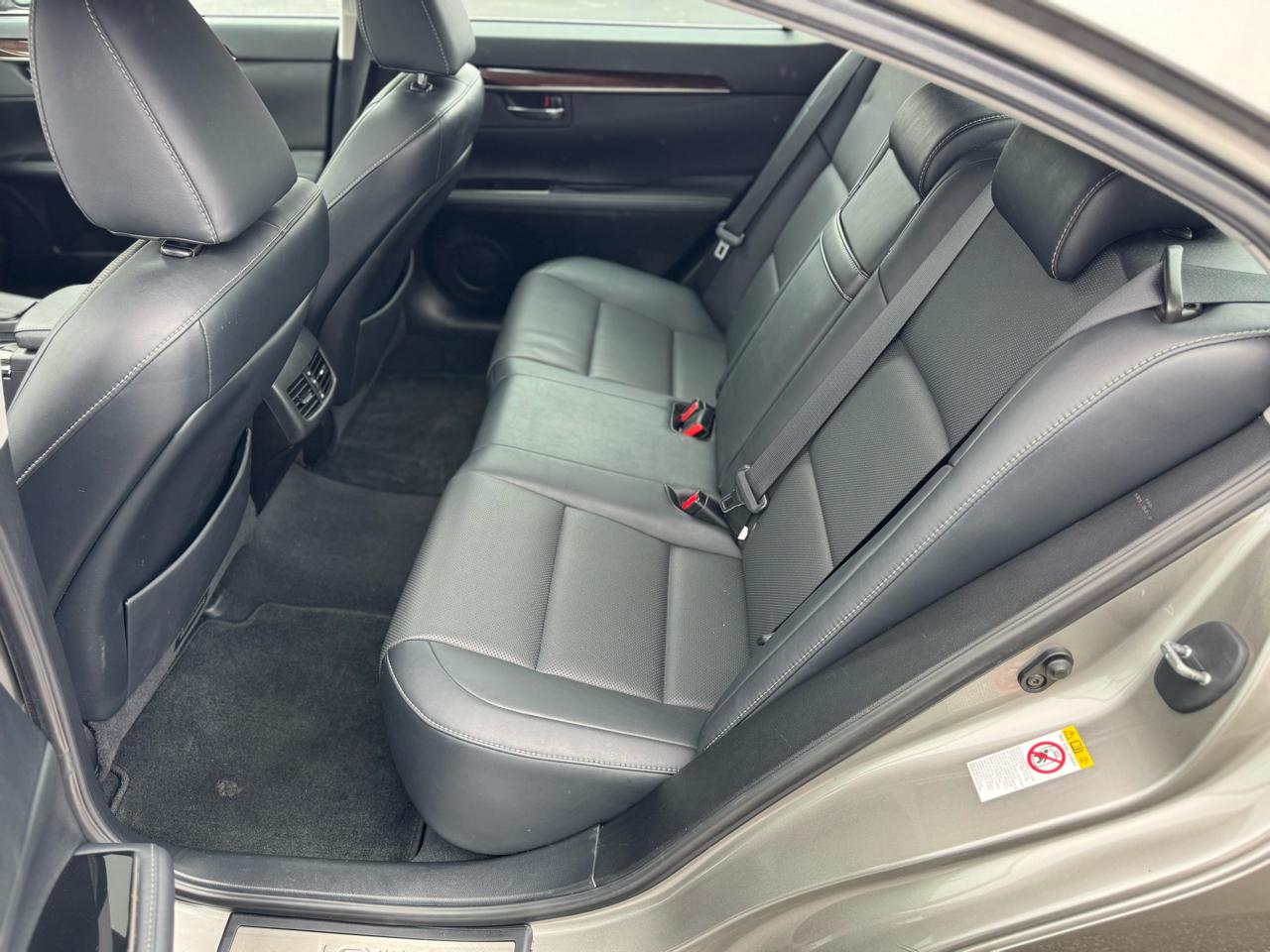 Lexus ES 350 4dr Sdn 2016