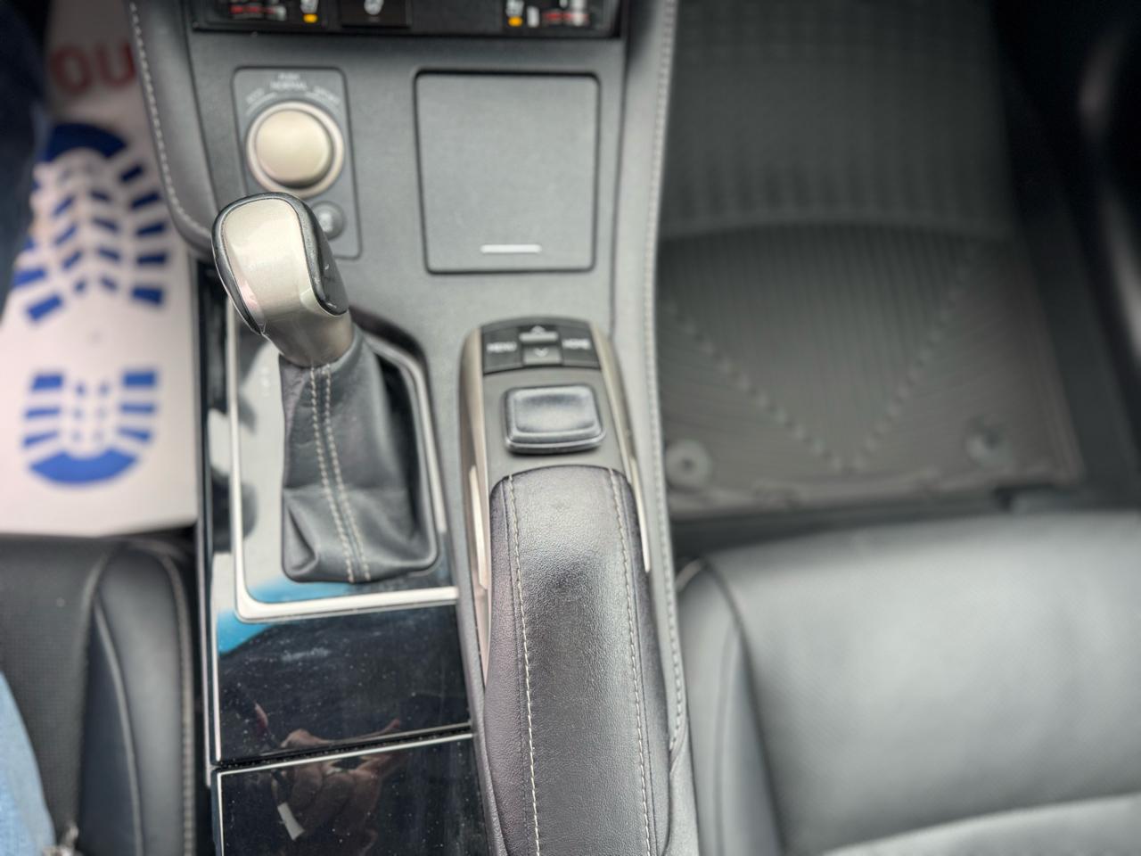 Lexus ES 350 4dr Sdn 2016