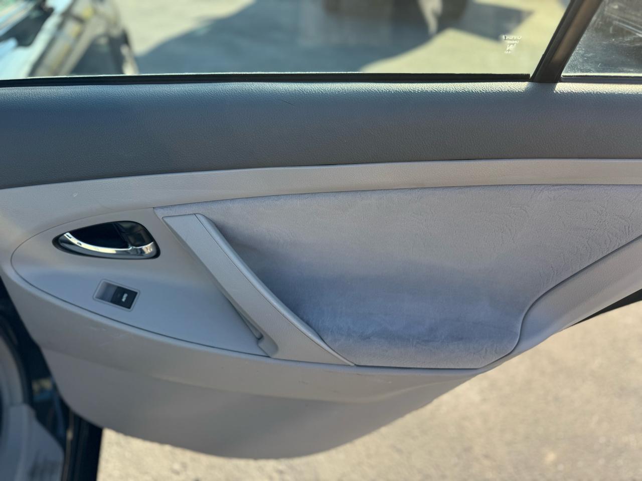 Toyota Camry LE 2011