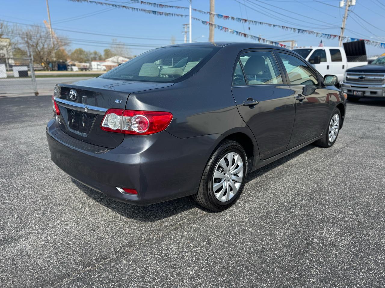 Toyota Corolla 4dr Sdn Auto LE Special Edition (Natl) 2013