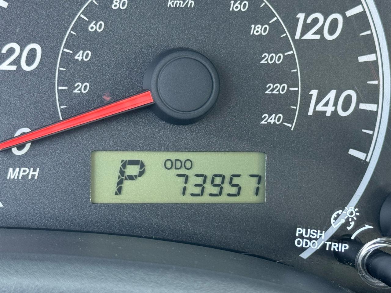 Toyota Corolla 4dr Sdn Auto LE Special Edition (Natl) 2013