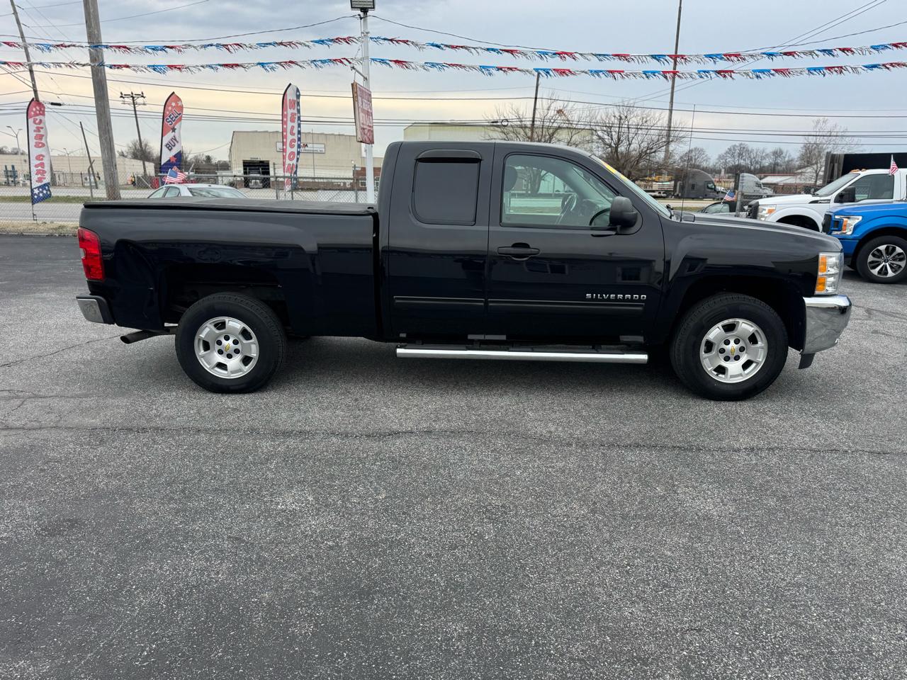 Chevrolet Silverado 1500 2WD Ext Cab 143.5" LT 2012