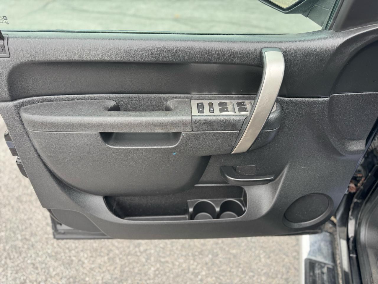 Chevrolet Silverado 1500 2WD Ext Cab 143.5" LT 2012