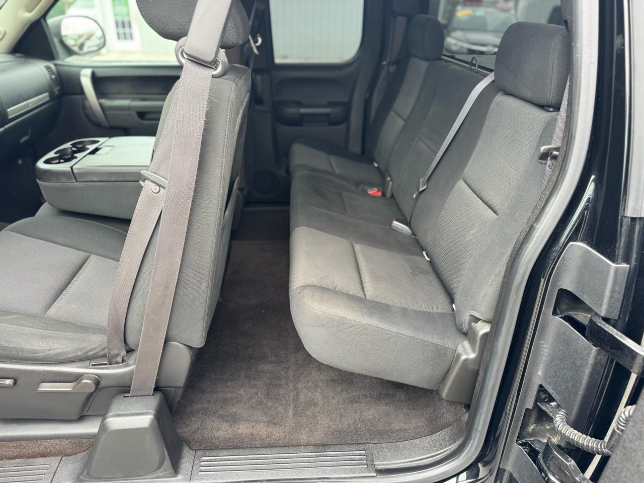 Chevrolet Silverado 1500 2WD Ext Cab 143.5" LT 2012