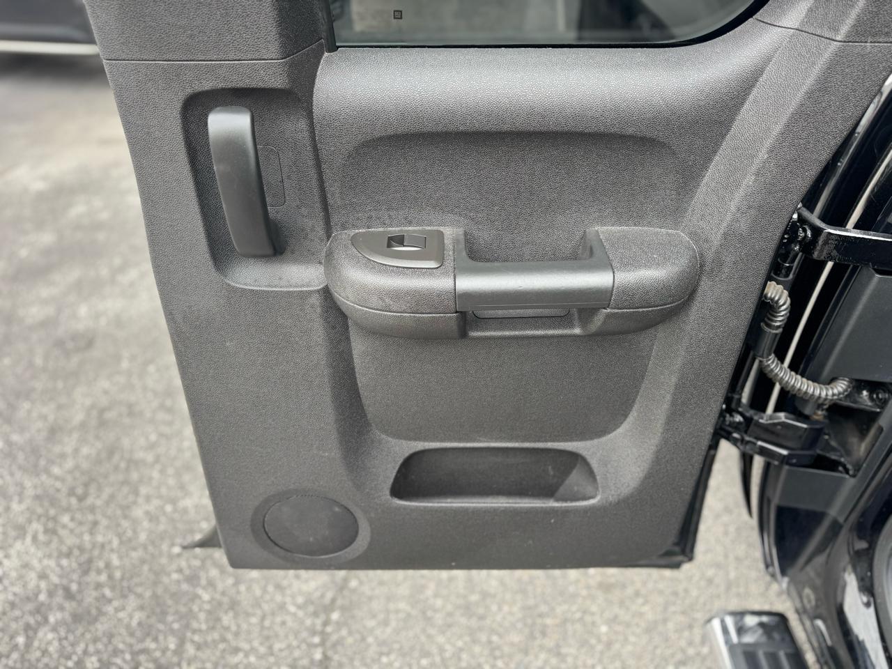 Chevrolet Silverado 1500 2WD Ext Cab 143.5" LT 2012