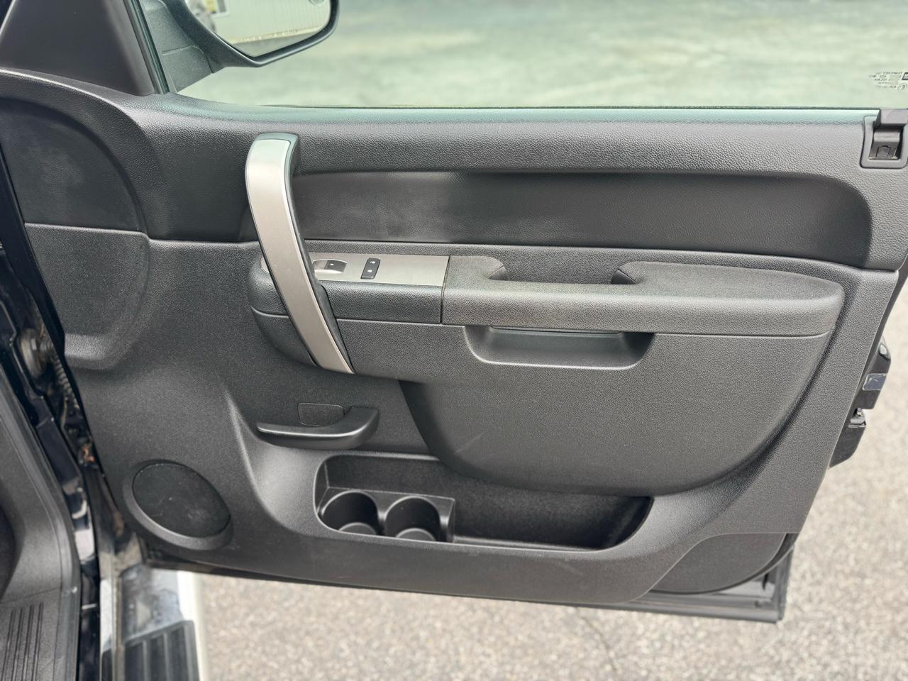 Chevrolet Silverado 1500 2WD Ext Cab 143.5" LT 2012