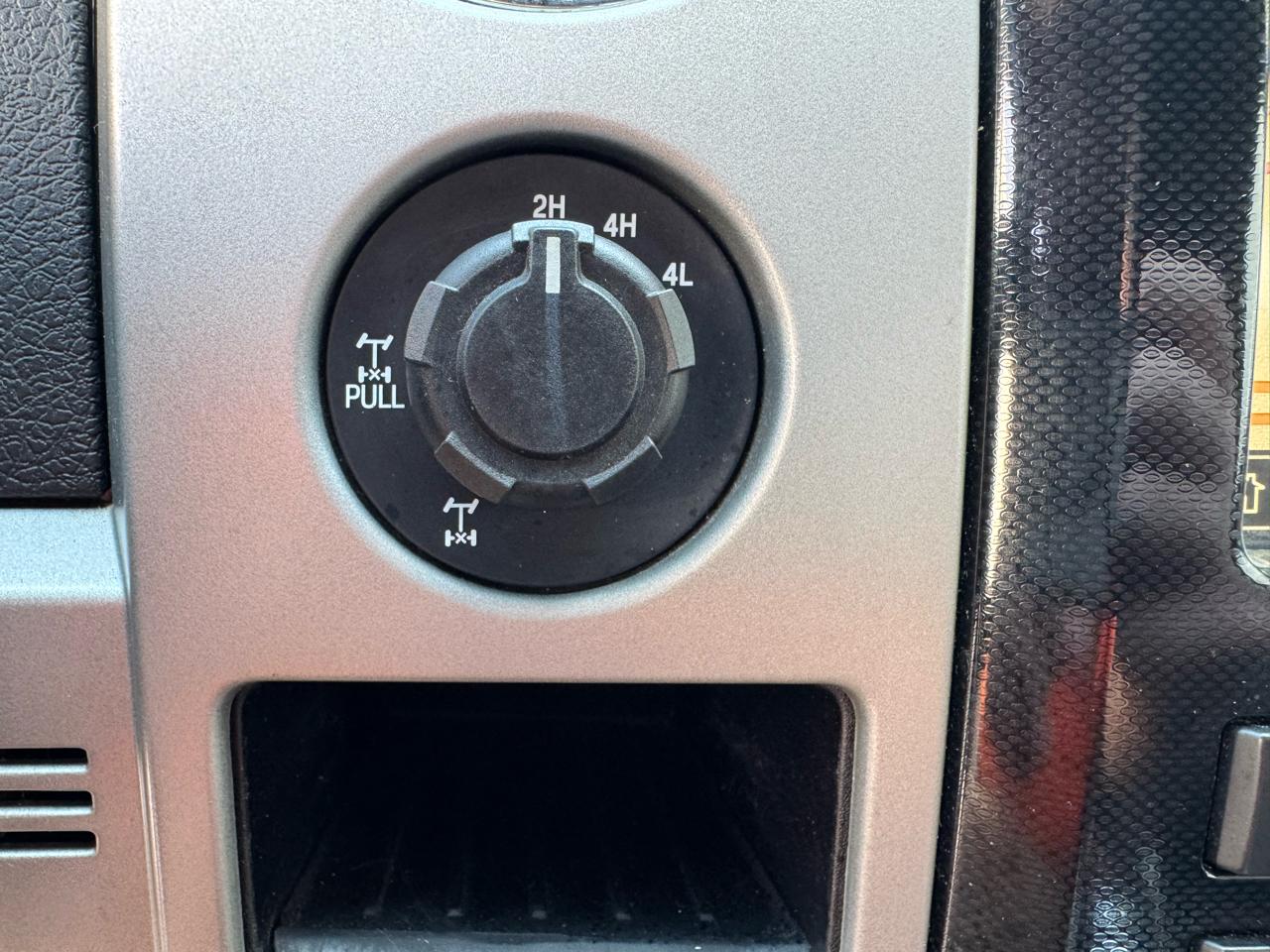 Ford F-150 4WD SuperCrew 145" FX4 2012