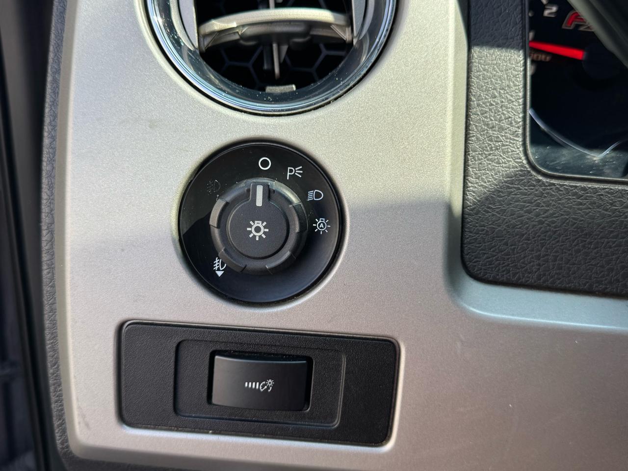 Ford F-150 4WD SuperCrew 145" FX4 2012