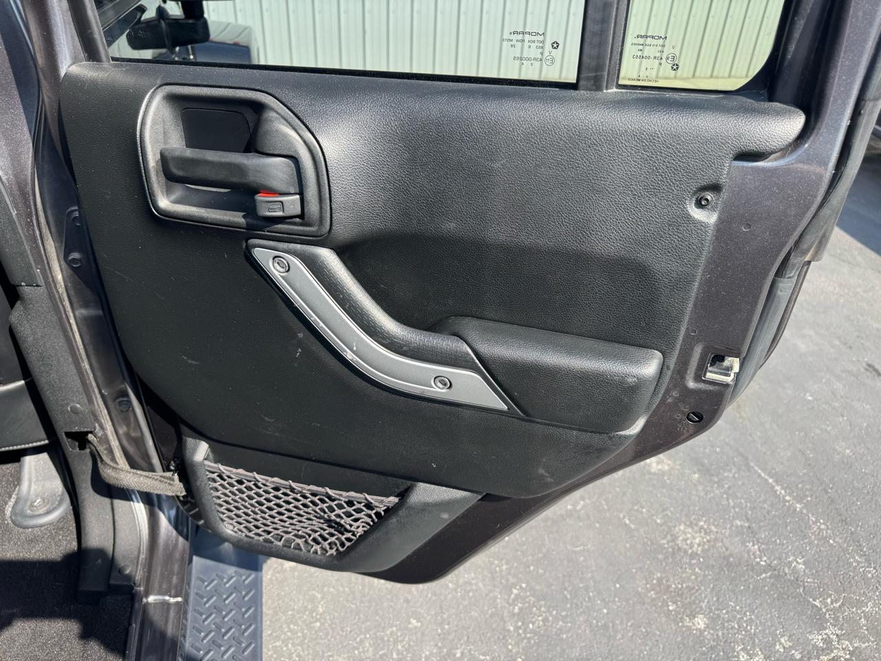 Jeep Wrangler Unlimited 4WD 4dr Rubicon 2016