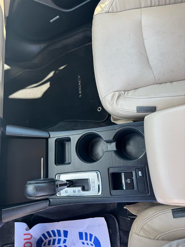 Subaru Legacy 4dr Sdn 2.5i Limited 2015