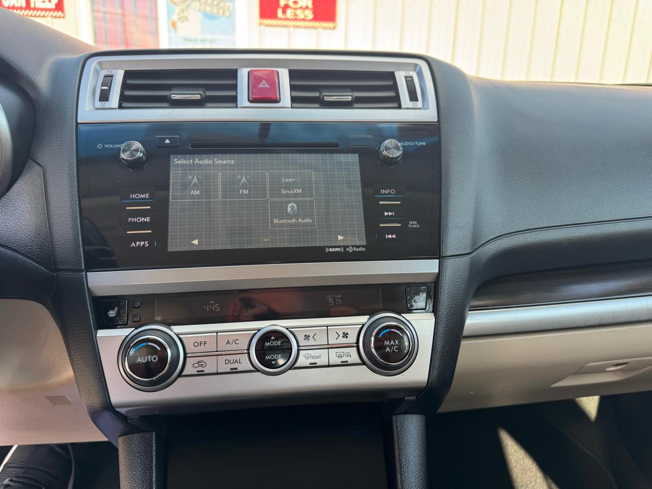 Subaru Legacy 4dr Sdn 2.5i Limited 2015