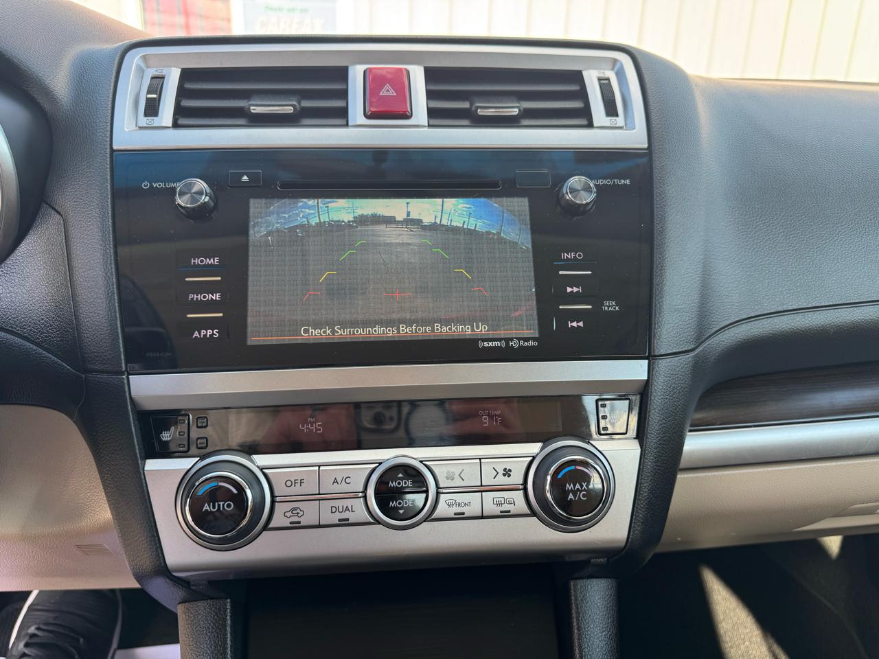 Subaru Legacy 4dr Sdn 2.5i Limited 2015