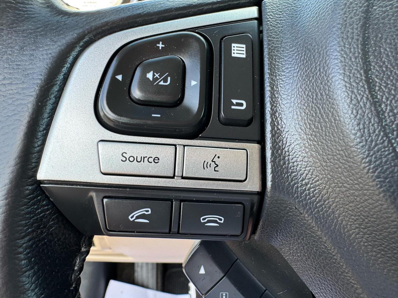 Subaru Legacy 4dr Sdn 2.5i Limited 2015