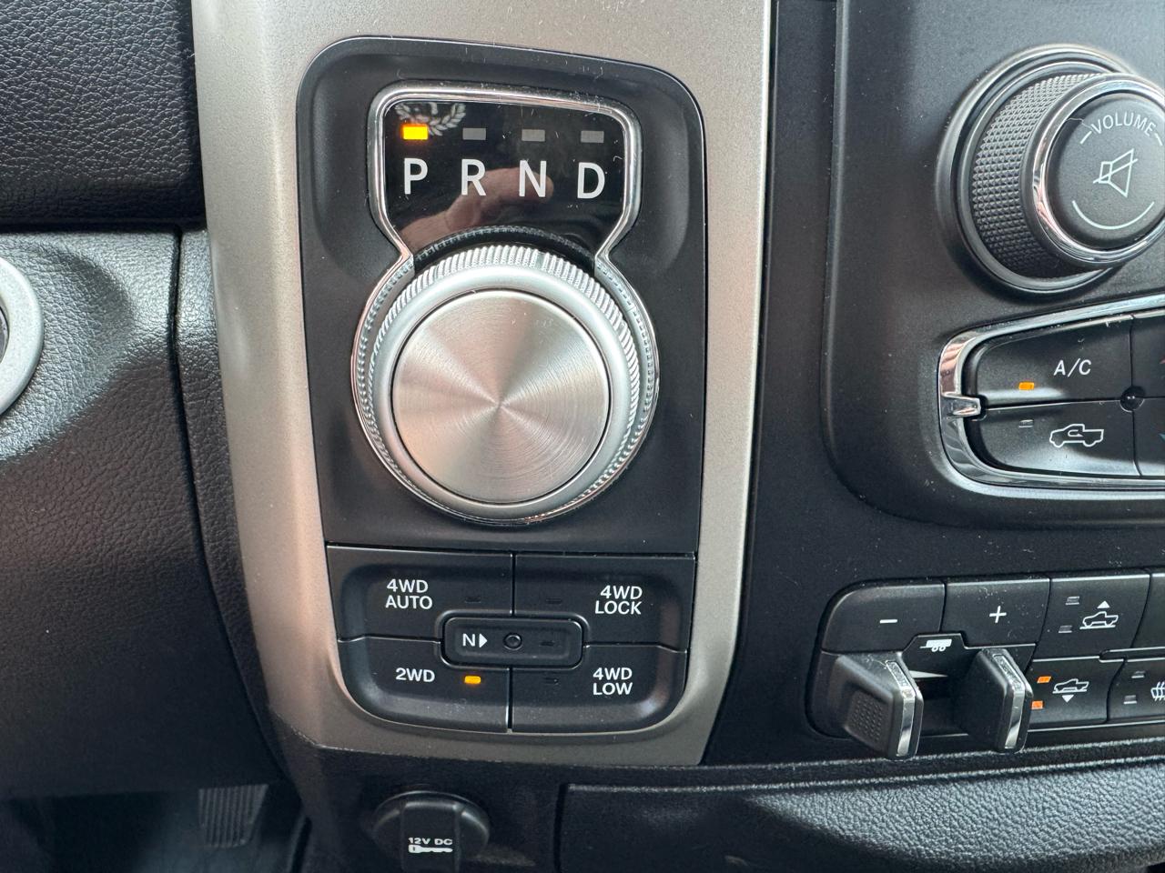 RAM 1500 4WD Crew Cab 149" Sport 2014