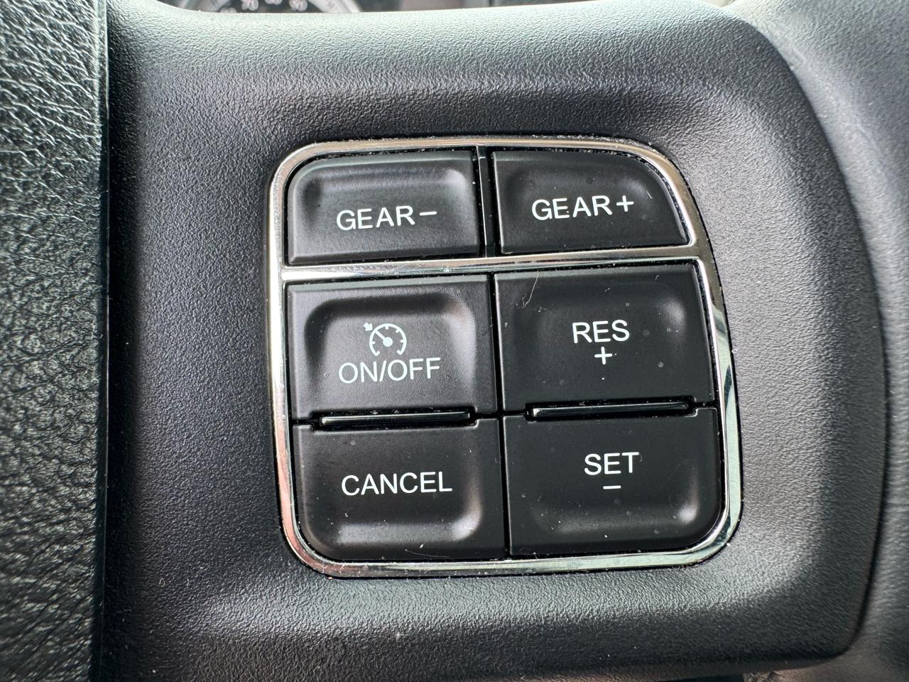 RAM 1500 4WD Crew Cab 149" Sport 2014