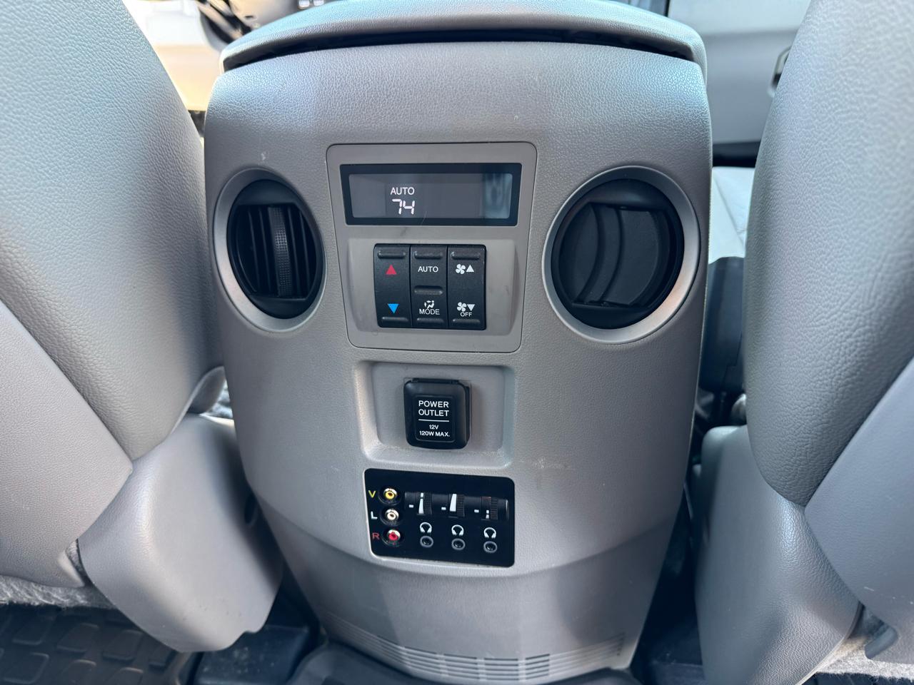 Honda Pilot 4WD 4dr Touring w/RES & Navi 2015