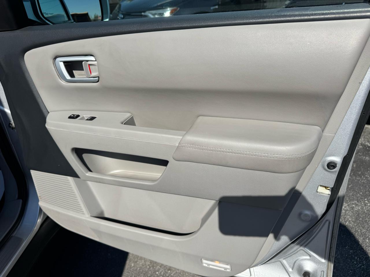 Honda Pilot 4WD 4dr Touring w/RES & Navi 2015