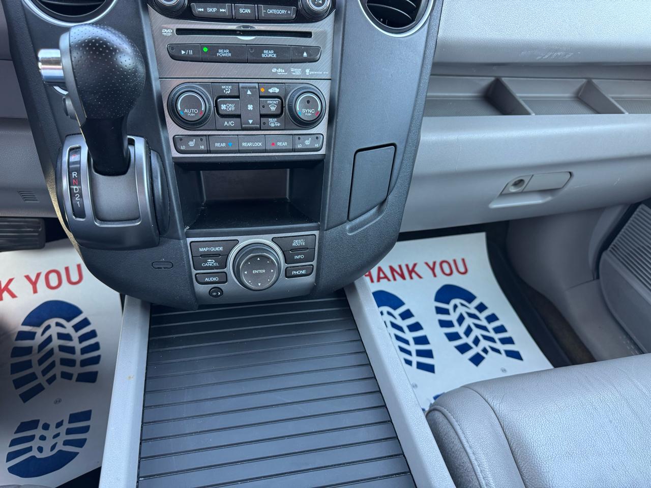 Honda Pilot 4WD 4dr Touring w/RES & Navi 2015