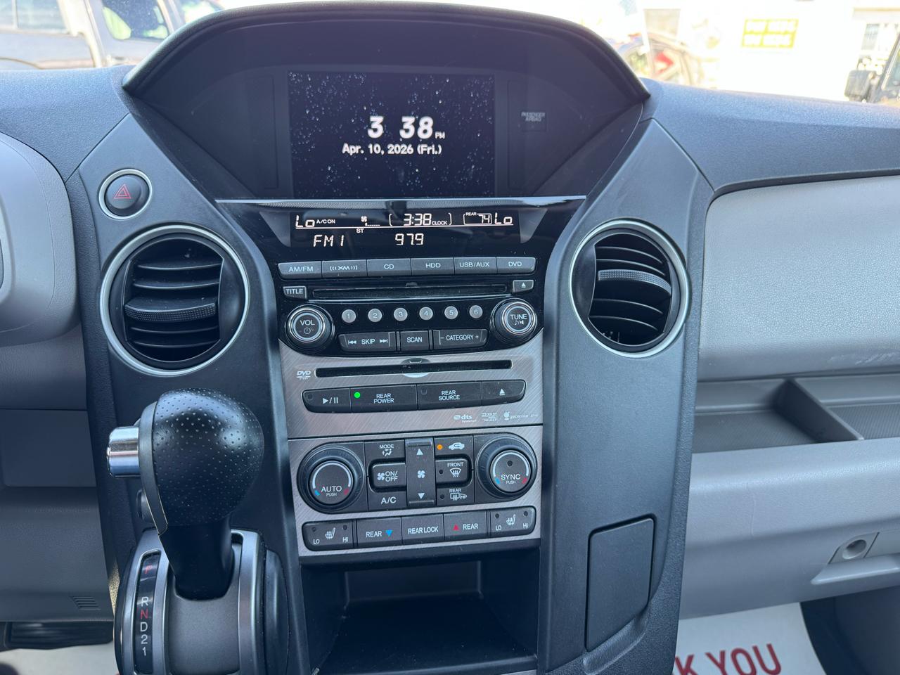 Honda Pilot 4WD 4dr Touring w/RES & Navi 2015