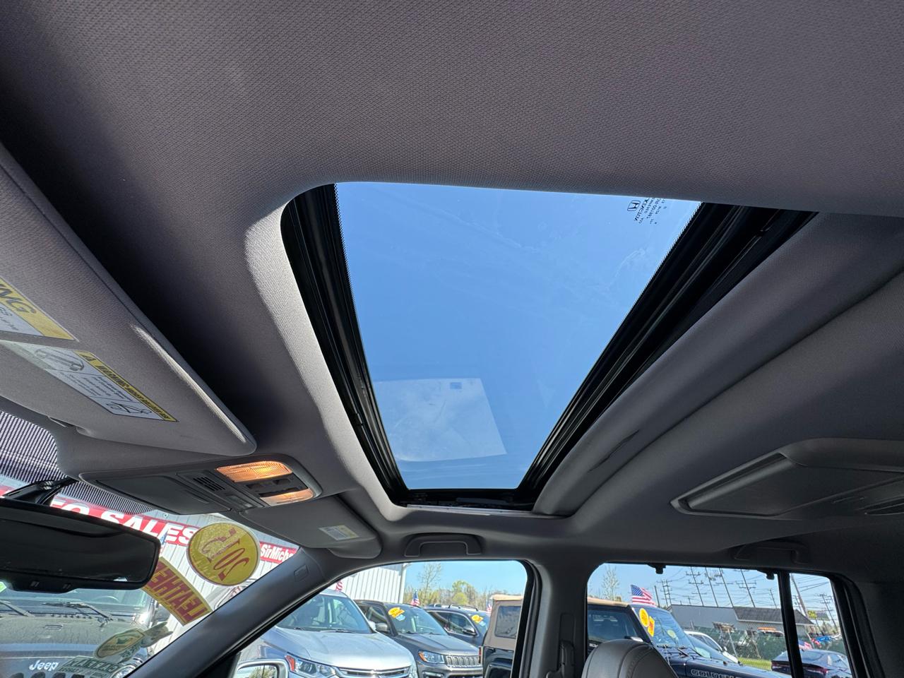 Honda Pilot 4WD 4dr Touring w/RES & Navi 2015