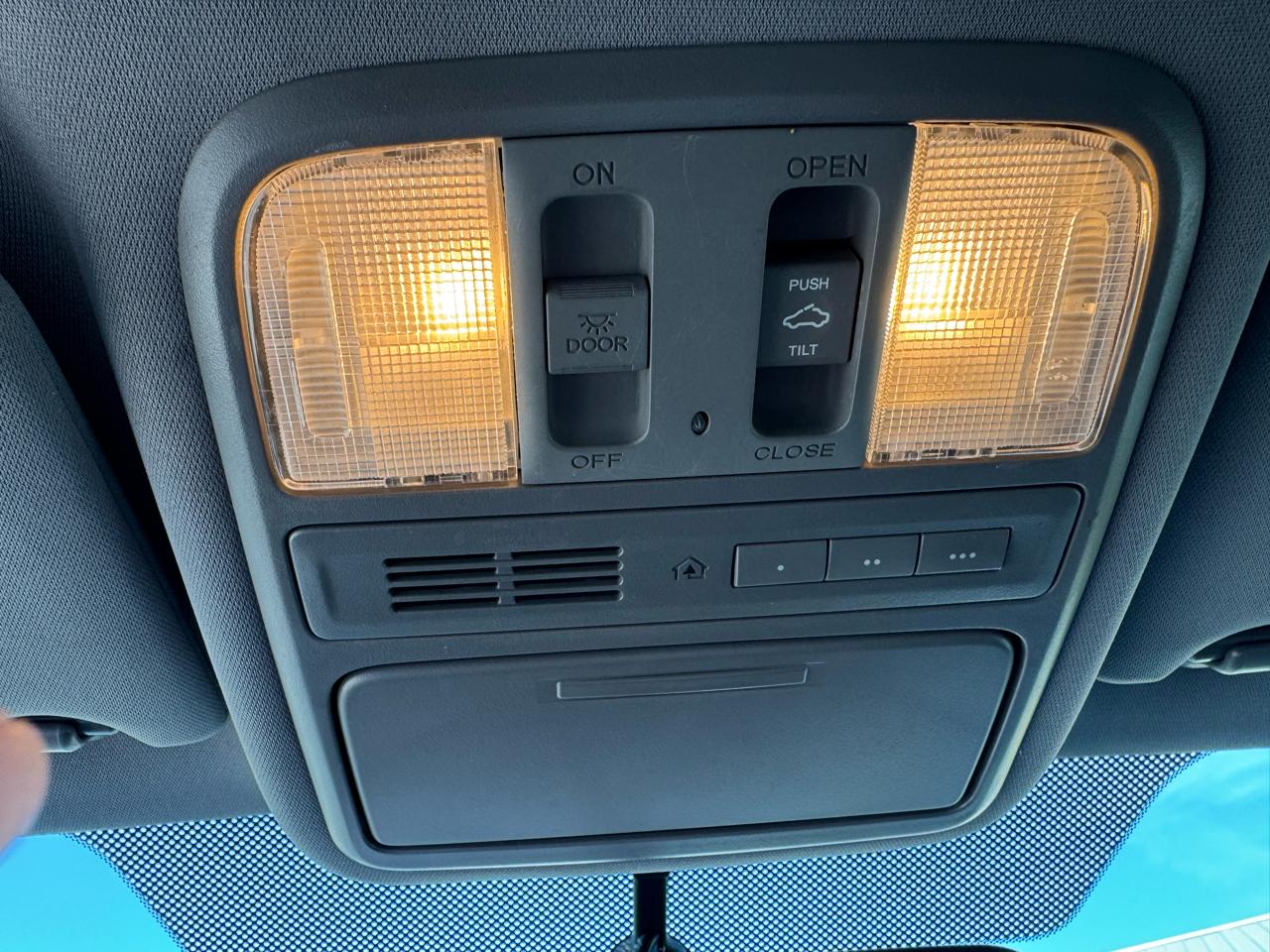 Honda Pilot 4WD 4dr Touring w/RES & Navi 2015