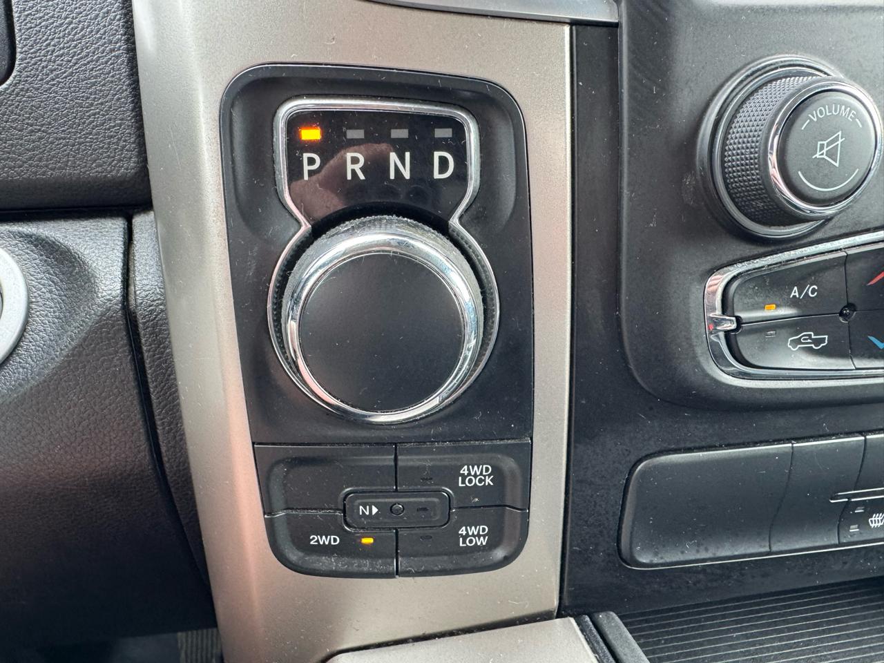 RAM 1500 Classic Warlock 4x4 Quad Cab 6'4" Box 2019