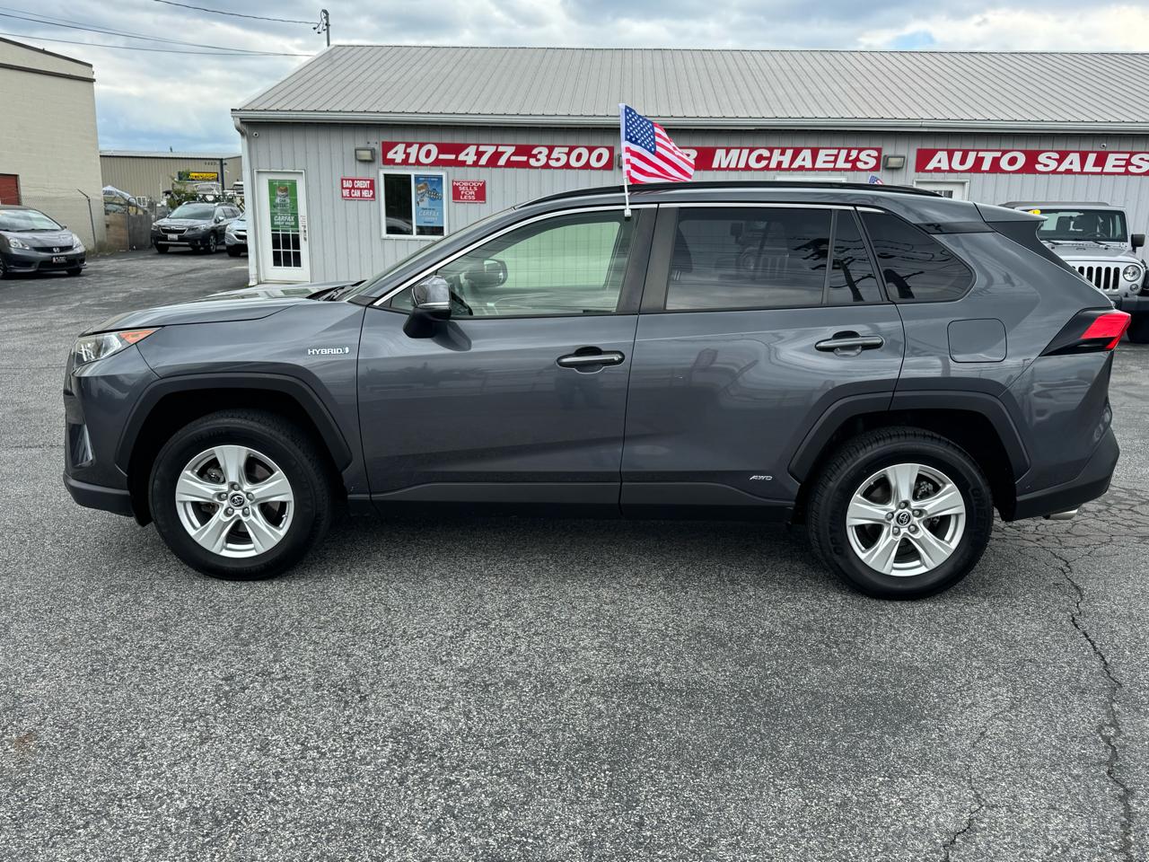 Toyota RAV4 Hybrid XLE AWD (Natl) 2019