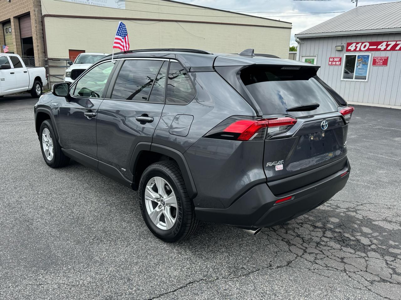 Toyota RAV4 Hybrid XLE AWD (Natl) 2019