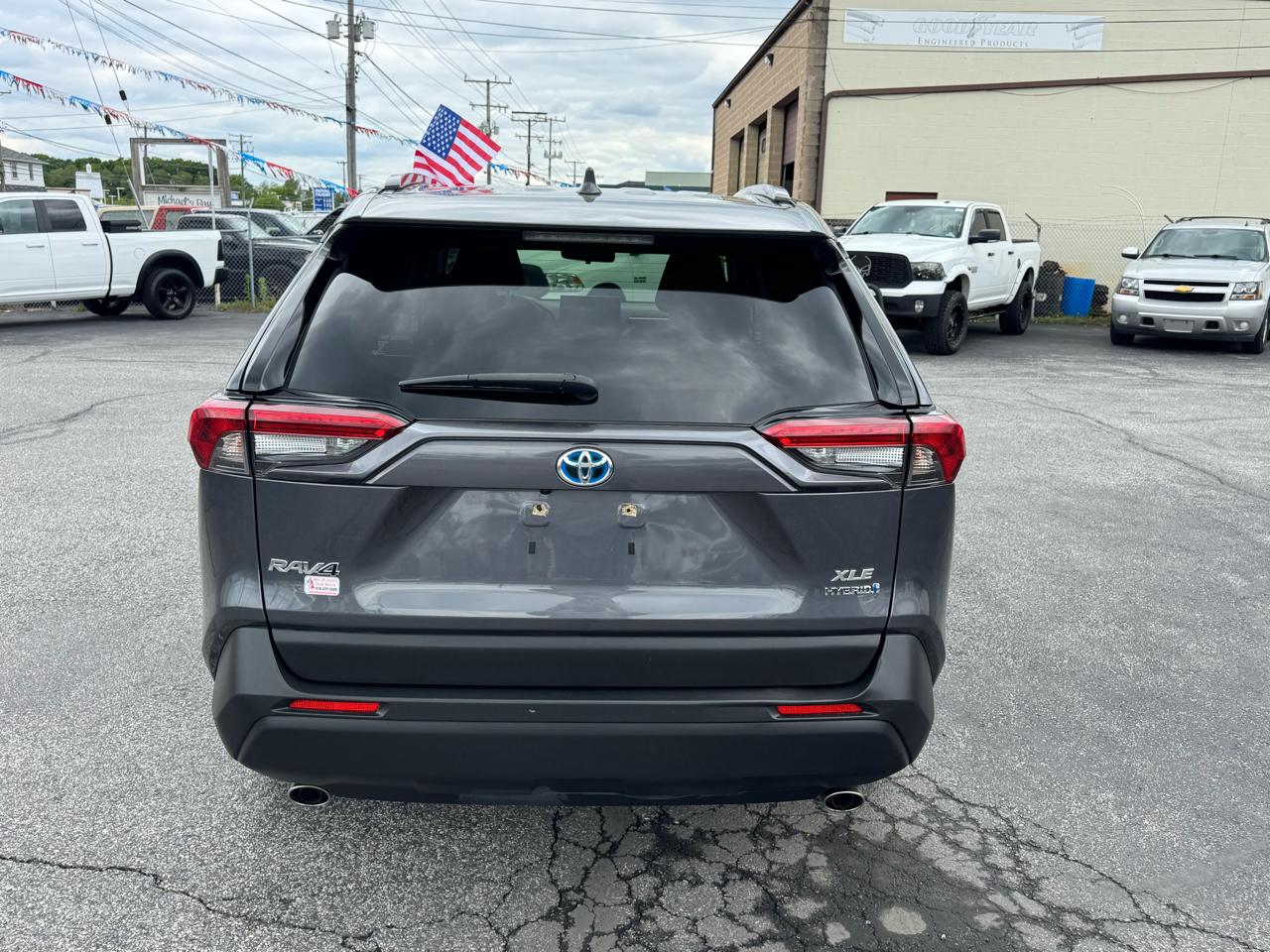 Toyota RAV4 Hybrid XLE AWD (Natl) 2019