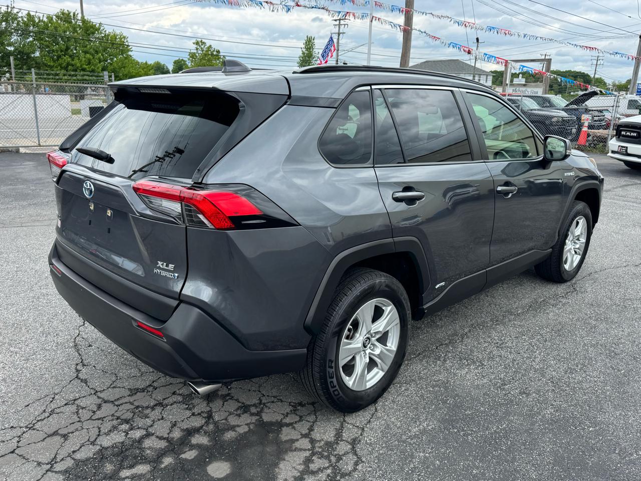 Toyota RAV4 Hybrid XLE AWD (Natl) 2019