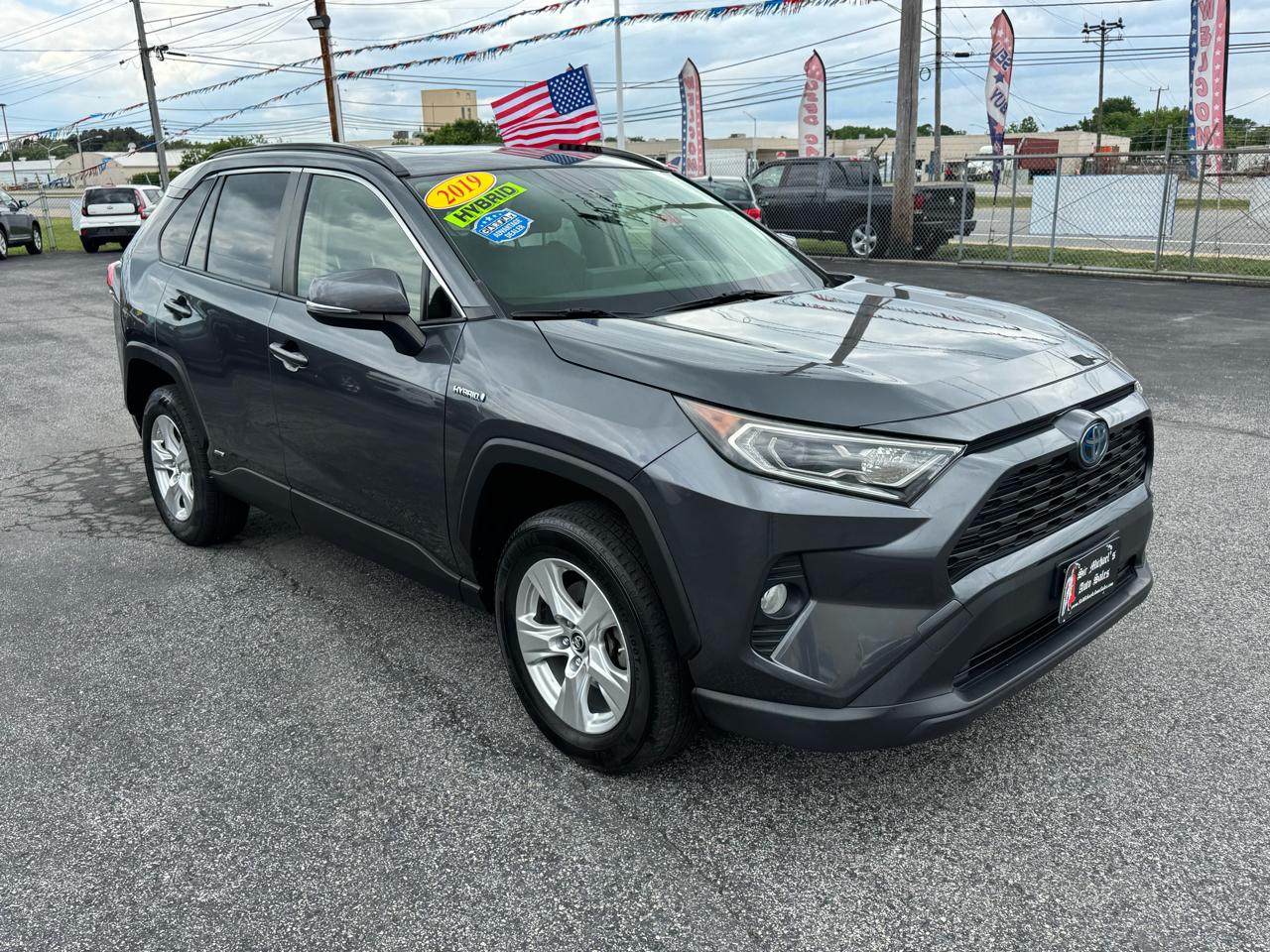 Toyota RAV4 Hybrid XLE AWD (Natl) 2019