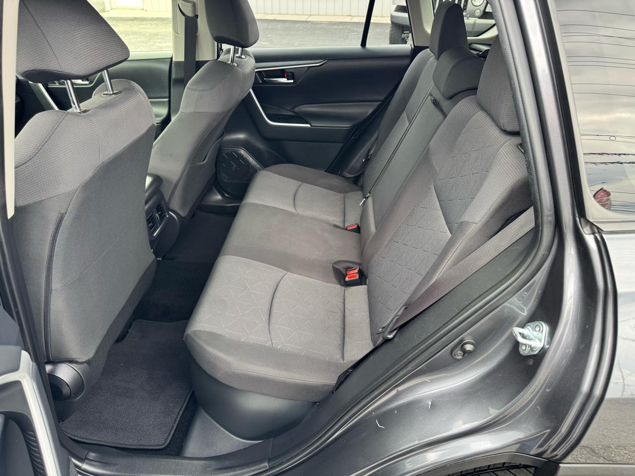 Toyota RAV4 Hybrid XLE AWD (Natl) 2019