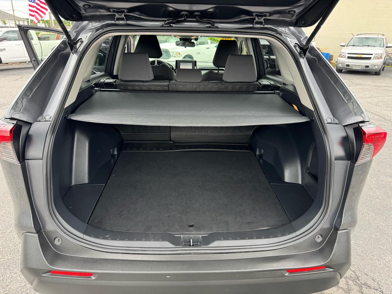 Toyota RAV4 Hybrid XLE AWD (Natl) 2019