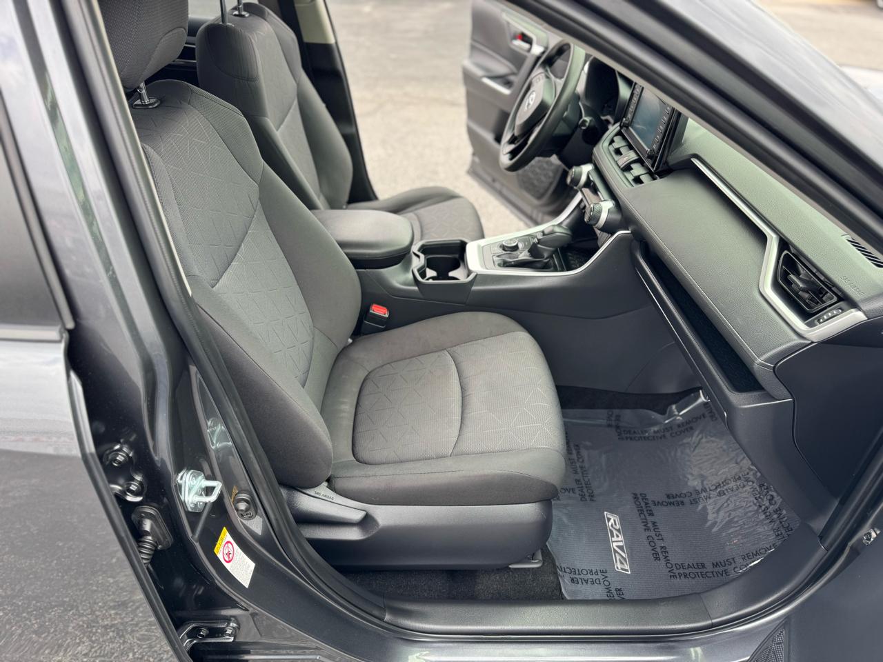 Toyota RAV4 Hybrid XLE AWD (Natl) 2019