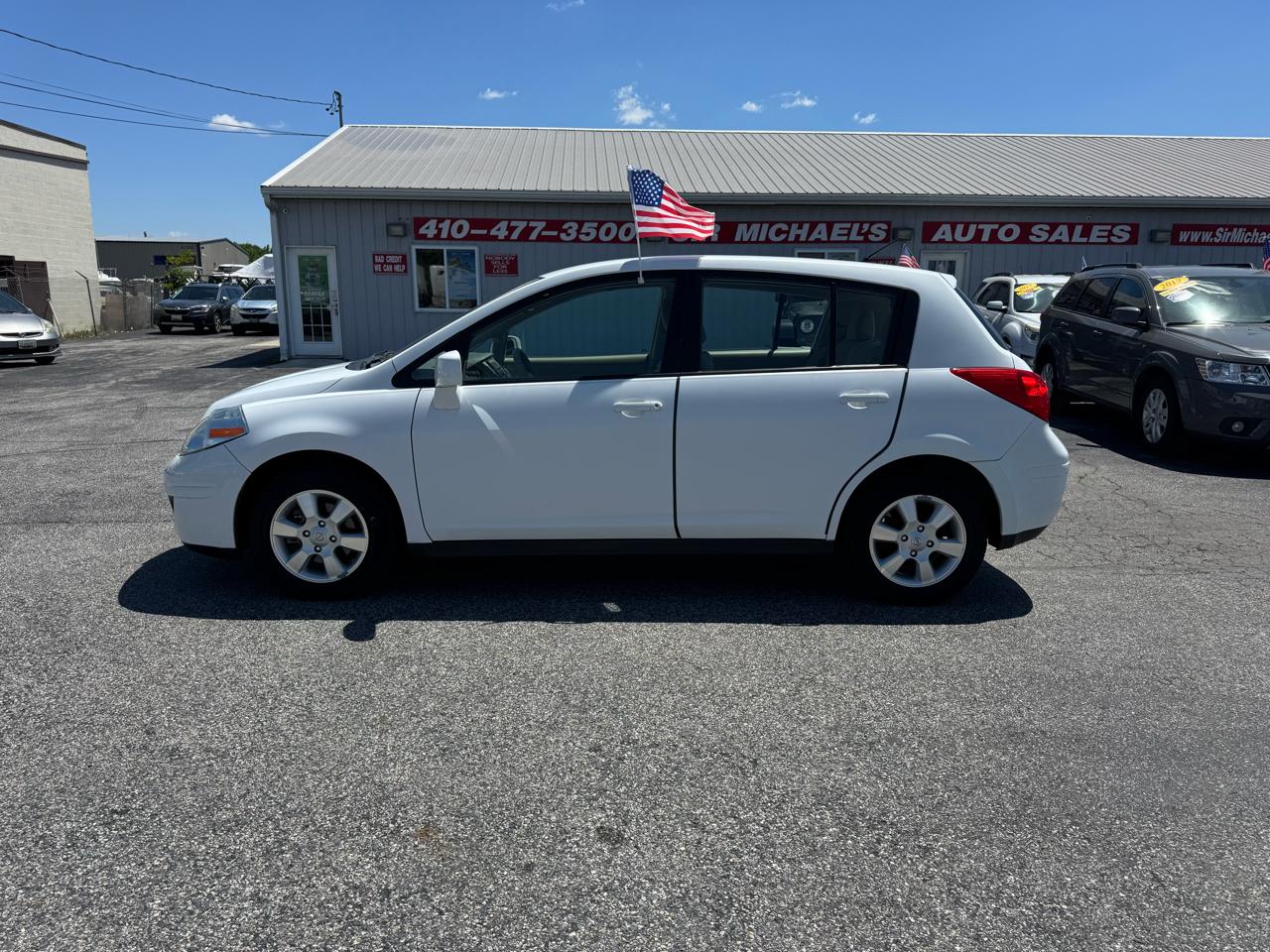 Nissan Versa 1.8 S Hatchback 2012
