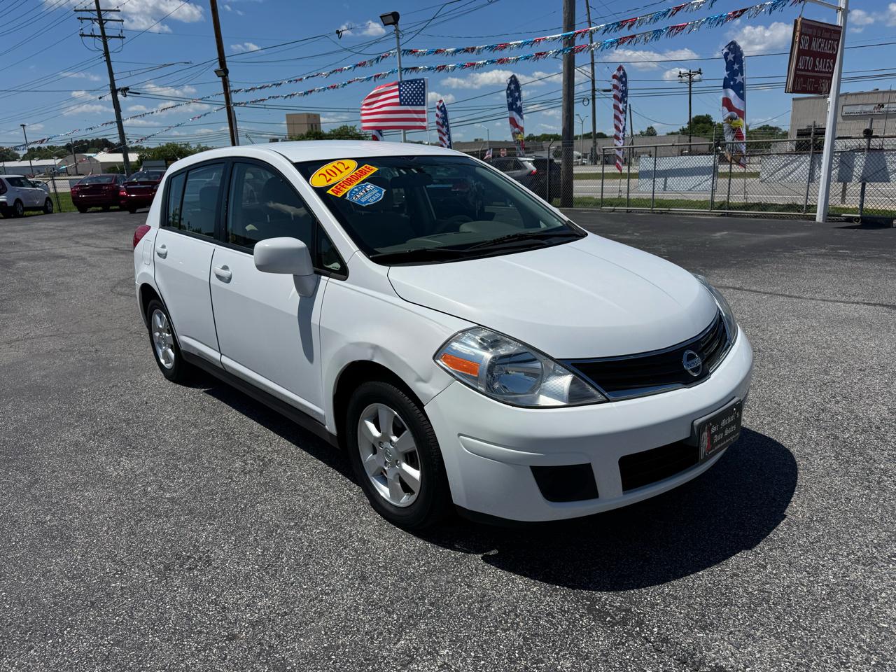 Nissan Versa 1.8 S Hatchback 2012