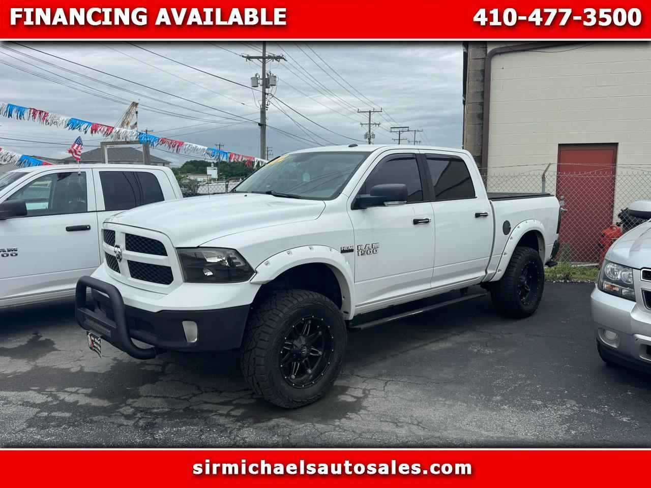 2015 RAM 1500 4WD Crew Cab 140.5" Big Horn