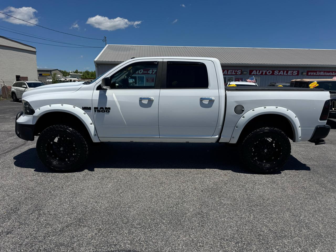 RAM 1500 4WD Crew Cab 140.5" Big Horn 2015