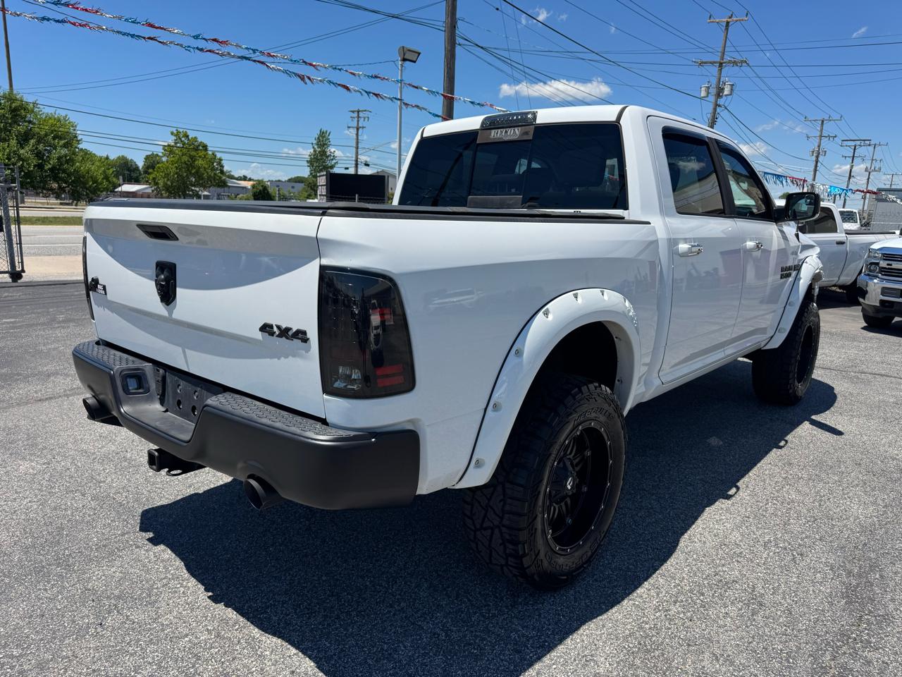 RAM 1500 4WD Crew Cab 140.5" Big Horn 2015