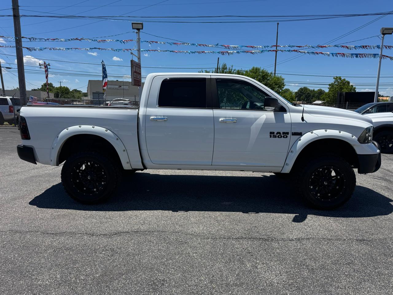 RAM 1500 4WD Crew Cab 140.5" Big Horn 2015