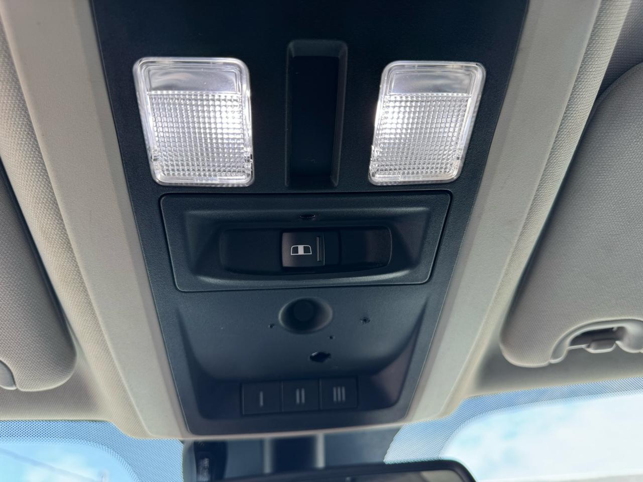 RAM 1500 4WD Crew Cab 140.5" Big Horn 2015