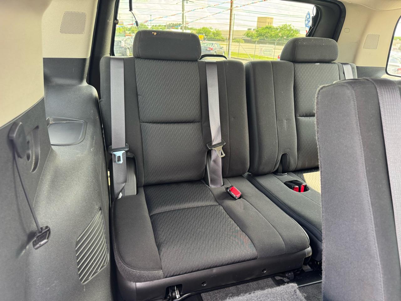 Chevrolet Tahoe 4WD 4dr 1500 LS 2013