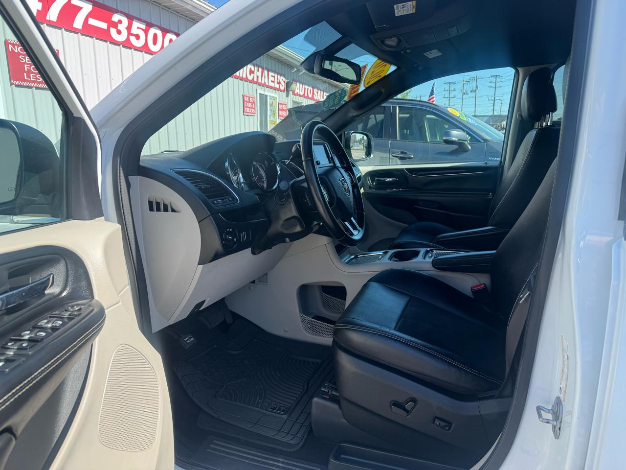 Dodge Grand Caravan SXT 2020