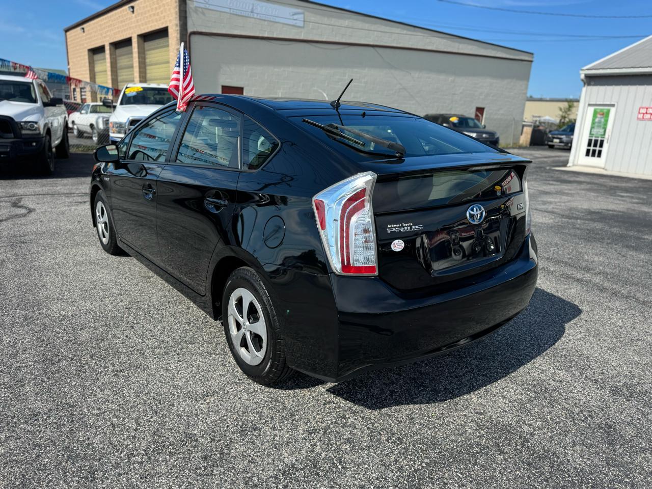 Toyota Prius 5dr HB Three (Natl) 2014