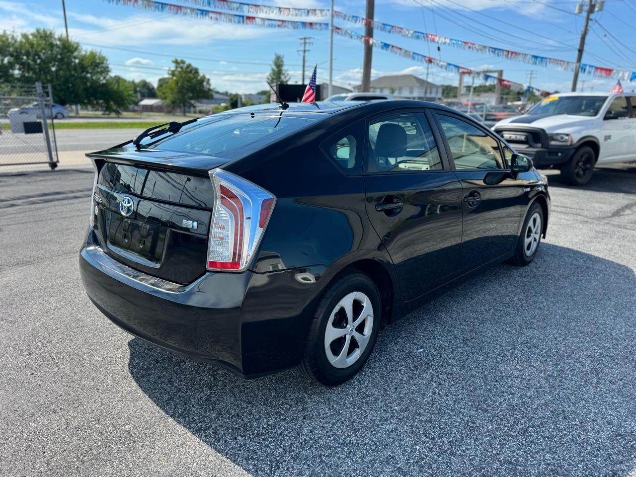 Toyota Prius 5dr HB Three (Natl) 2014