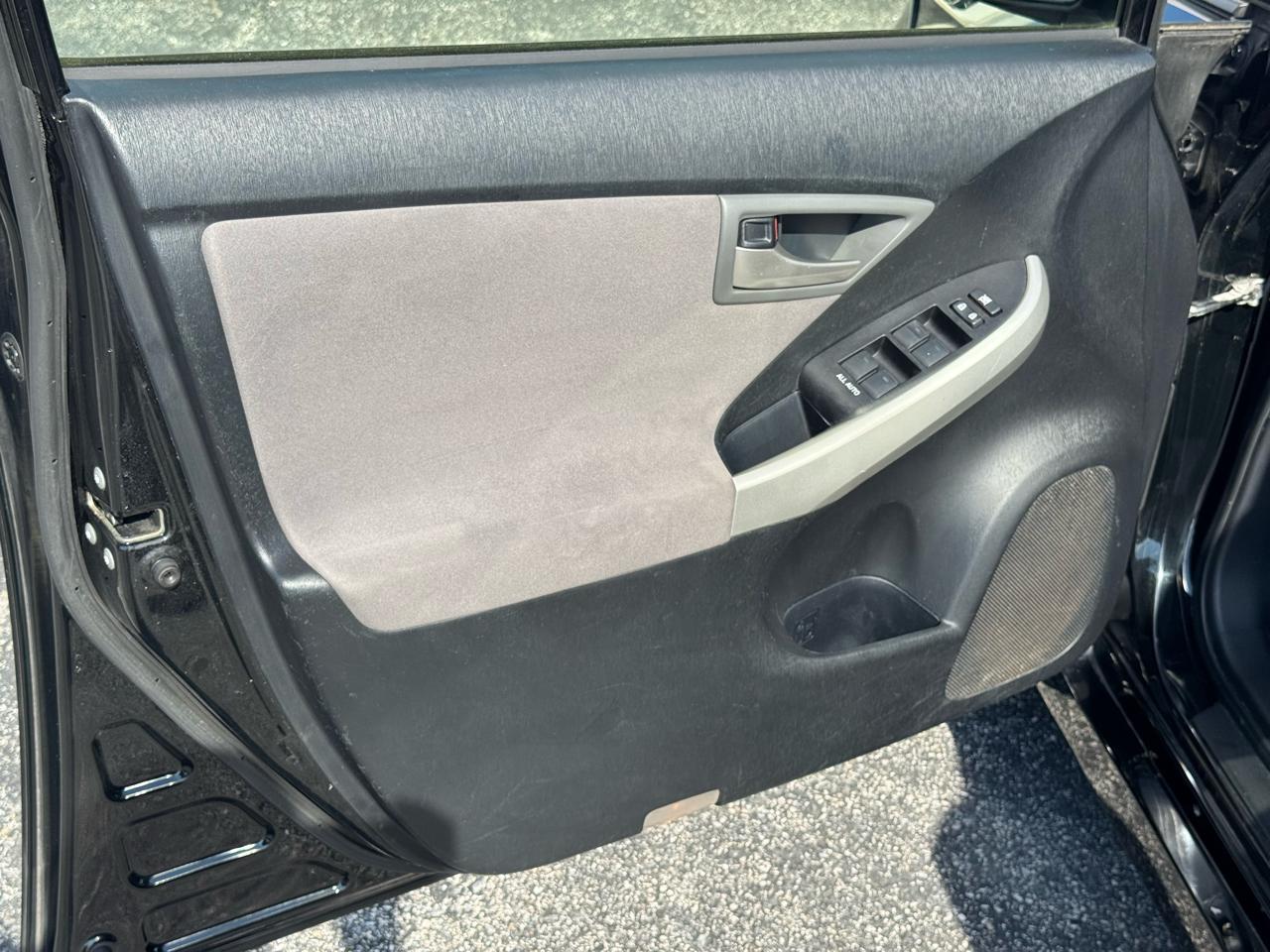 Toyota Prius 5dr HB Three (Natl) 2014