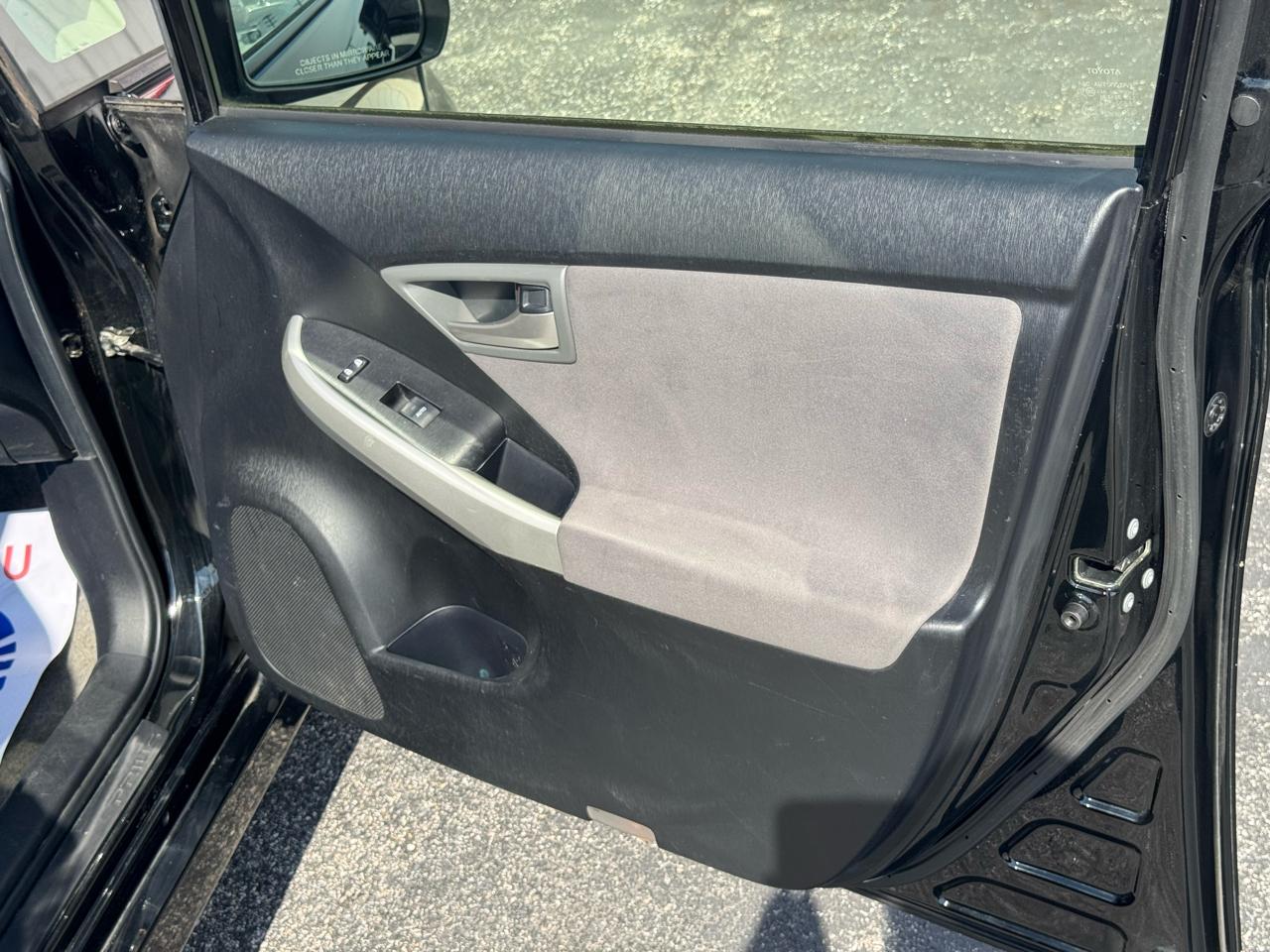 Toyota Prius 5dr HB Three (Natl) 2014